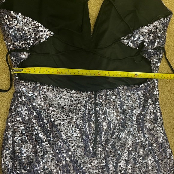 Homecoming Mini Dress, silvery-purple sequins, backless, stretchy - Picture 5 of 9